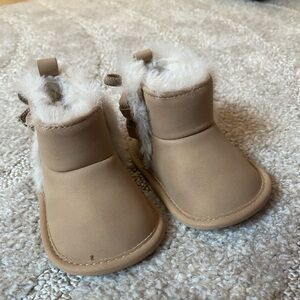 NWOt | Faux Suede Baby Boots | Size 3M